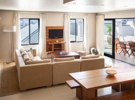 Marine Square Luxury Suites, self catering accommodation in Hermanus
