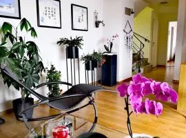 Panoramic Lake Thun & Alps View Apartment near Interlaken