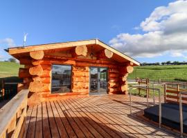 Cedar Cabin, holiday home in Worcester