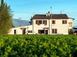 La Casa di Smilla - (Bevagna), rumah liburan di Foligno