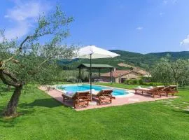 Vinciluna 4, Emma Villas