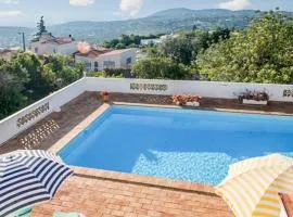 Charming House with Pool in Faro
