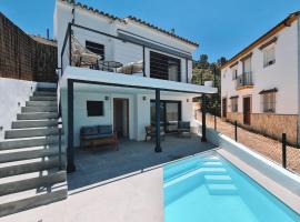 Moderna casa rural en El Bosque con piscina y preciosas vistas, country house in El Bosque