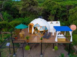 Glamping Girardot & Hotel Puerta Del Sol Girardot, hotel v destinaci La Virginia