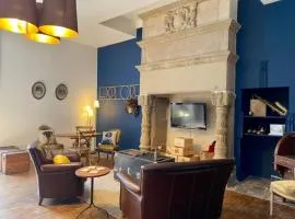 Dinan « La vie de château » manoir XIe parc étang