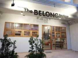 THE BELONG BOUTIQUE HOTEL, viešbutis Pukete, netoliese – Chinpracha House