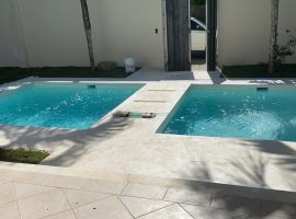 Villa avec piscine, hotel with parking in Las Terrenas