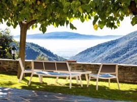 El Porxo de Can Baixeres, cabana o cottage al Montseny