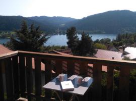 Appartement balcon Vue lac, hotelli kohteessa Gérardmer