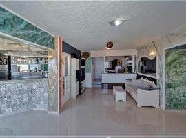 Magnificent Views Suite, casa de praia em Hersonissos