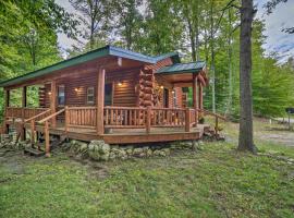 Updated Manistique Log Cabin, Yard and Fire Pit, hotell i Manistique