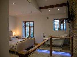 Steamy Cottage a cosy couples cottage & steam room, villa in Haworth