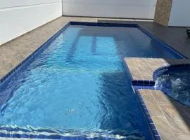 Casa Vacacional con Piscina Privada en Girardot