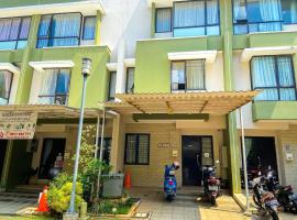 Aloha Guest House - 1 Male Only, renta vacacional en Tangerang