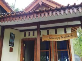 Borobudur Kampung Homestay - MARSUDI, Hotel in Kembanglimus