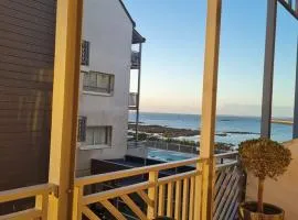 Appartement vue latérale mer