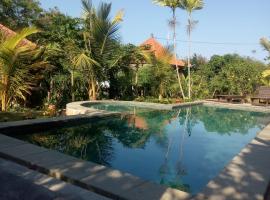 Pier26 Bali Homestay, hotel com piscina em Nusa Dua