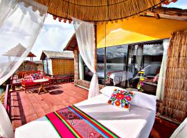 Uros Qhantany Lodge、プーノのホテル