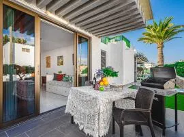 BUNGALOW -2 minute from the beach.
