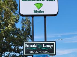 Emerald Inn & Lounge, hotel v mestu Blythe