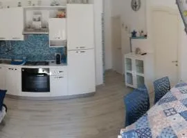 Appartamento piano terra a due passi dal mare