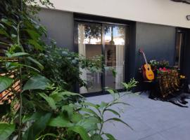 Bajo Luminoso en Barrio de Nervi&oacute;n