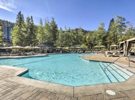 6 Mi to Lake Tahoe Everline Resort Retreat!, hotel in Olympic Valley
