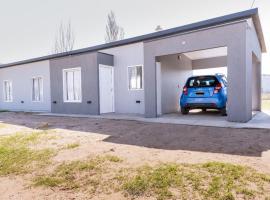 casa quinta, alquiler temporario, hotelli kohteessa Toay