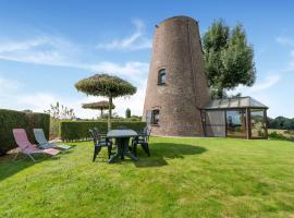 Stunning Holiday Home in Oombergen with Terrace and Garden, hotel di Zottegem