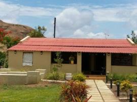Farm house near trimbak road, nashik MTDC approved, hotel in Mahirāvani
