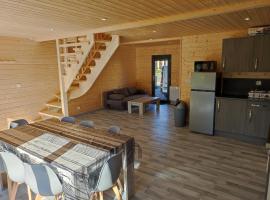 Chalet 6/8 personnes à la campagne, holiday rental in Singly