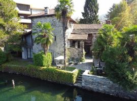 LA ROSA casa con vista lago dOrta, hotel in Pettenasco