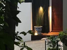 Pengelly's Boutique Private Residence, hotell med parkering i Buderim