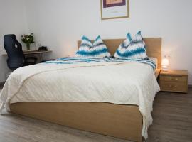 Helis Gästezimmer, hotel v destinaci Kirchbach in Steiermark