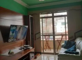 Apartamento com estacionamento, telas nas varandas