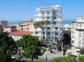 Hotel Bracciotti, hotell i Lido di Camaiore