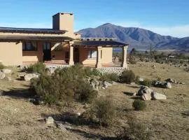 Yellou House, increible vista al lago y montañas.