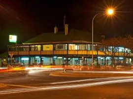 Metropolitan Hotel、オレンジにあるOrange Airport - OAGの周辺ホテル