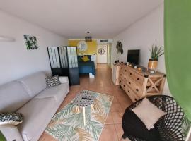 Studio cosy, vue sur mer villages vacances Sainte anne chèques vacances acceptés，位于圣安尼的酒店