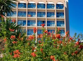 Navarria Blue Hotel, готель у Лімассолі