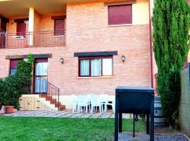 Casa San Miguel, hotel in Huércanos
