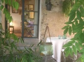 La petite maison, ξενοδοχείο σε Lourmarin