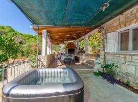 House Isabella，位于尼库加姆的带热水浴缸的酒店