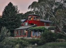 Edzell - 5BR Luxury Living l Amazing Lakefront Home l Games Room l Tennis Court l WiFi