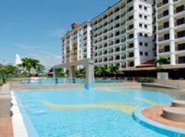 Bukit merah lake town resort suria service apartment, hotel with parking in Kampong Kubu Gajah