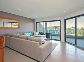 Barefoot Bliss 4, apartment in Fingal Bay