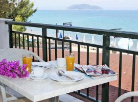 Miramare Hotel, hotell i Neos Marmaras