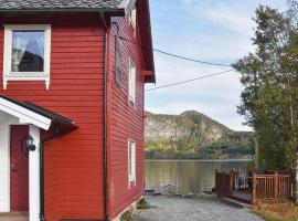 Holiday home in Måndalen – apartament w mieście Innfjorden