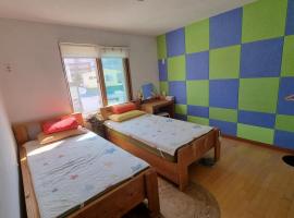 Tongyeong One Guesthouse, ubytování v soukromí v destinaci Tchongjong