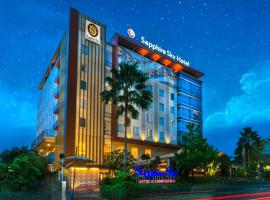 Sapphire Sky Hotel & Conference, hotel em Serpong